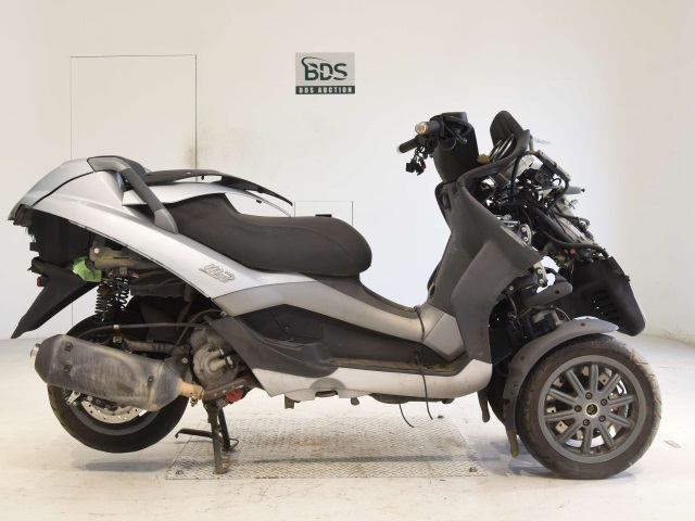 Piaggio MP3 250