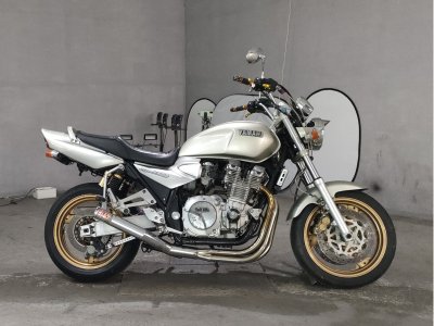 Yamaha XJR1300