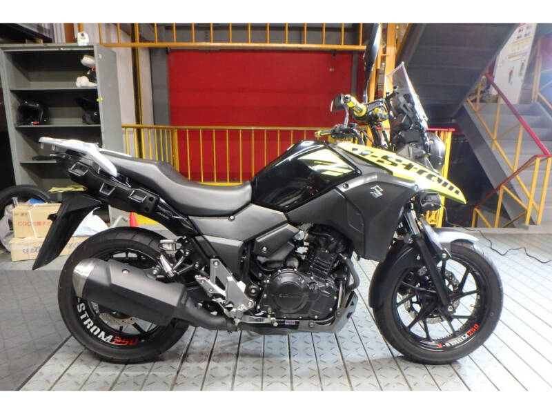 Suzuki GSR250