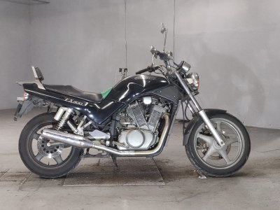 Suzuki VX800