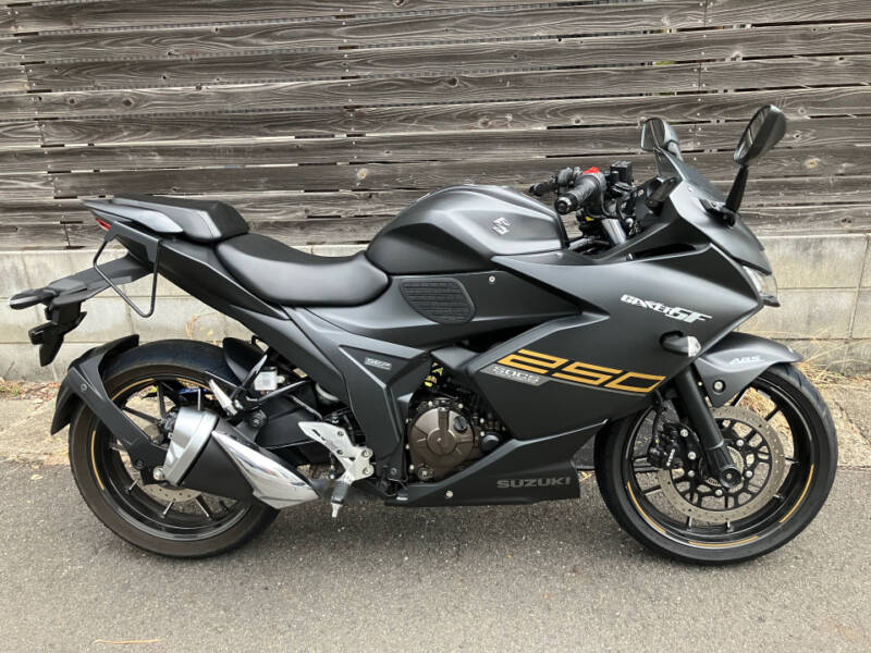 Suzuki GIXXER SF250