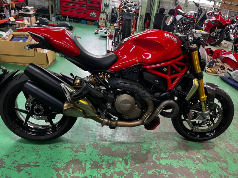 Ducati MONSTER 1200S