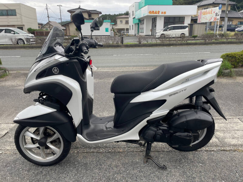 Yamaha TRICITY 125