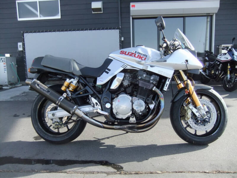 Suzuki GSX1200 INAZUMA