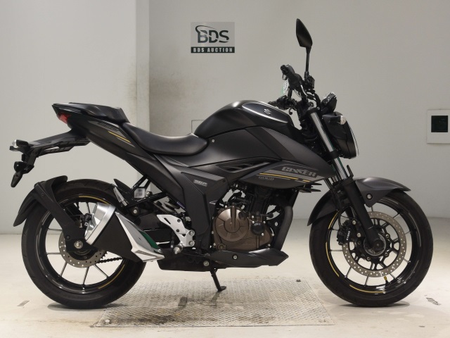 Suzuki GIXXER250