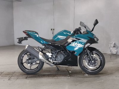 Kawasaki NINJA400