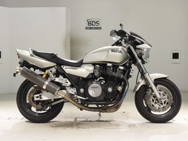 Yamaha XJR1200