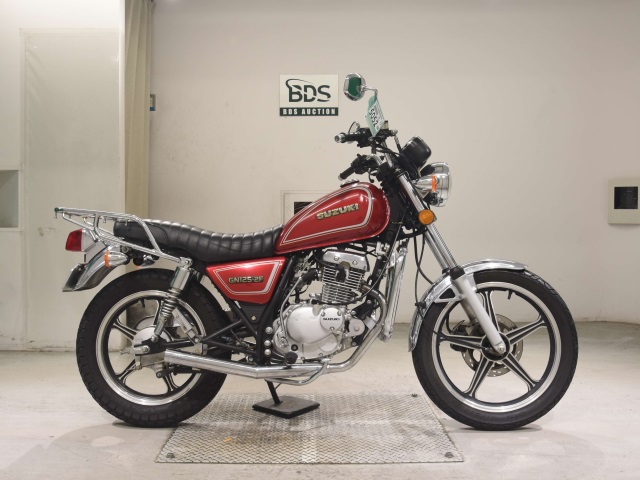 Suzuki GN125-2F