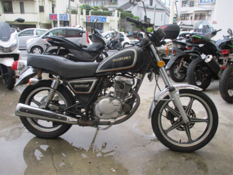 Suzuki GN125-2F