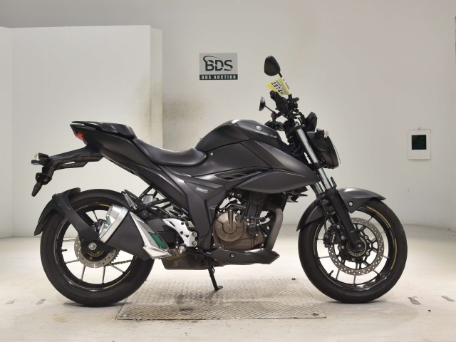 Suzuki GIXXER250