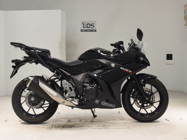 Suzuki GSX250RA