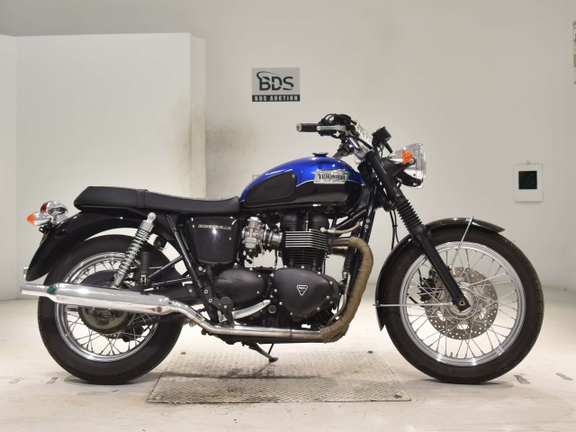 Triumph BONNEVILLE