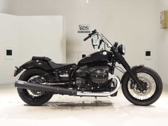 BMW R18