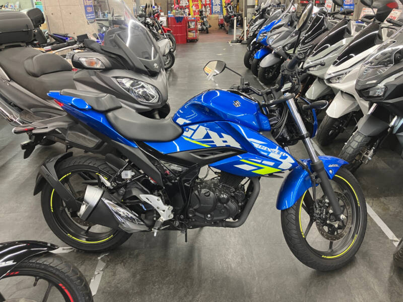 Suzuki GIXXER150