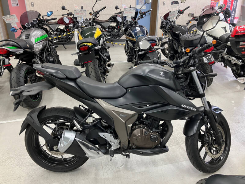 Suzuki GIXXER250