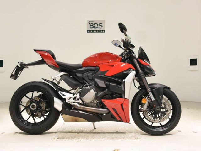 Ducati STREET FIGHTER V2