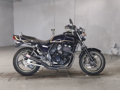 Kawasaki ZRX400