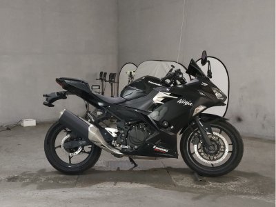Kawasaki NINJA400