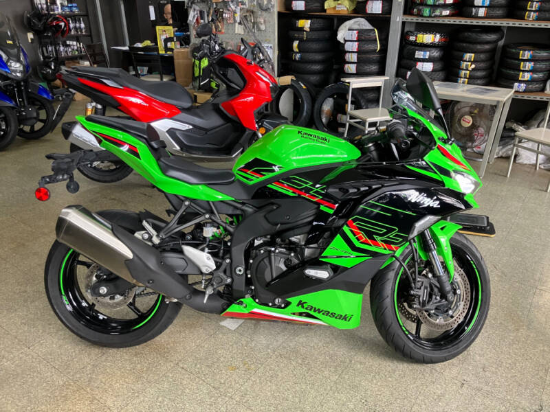 Kawasaki NINJA ZX-4RR