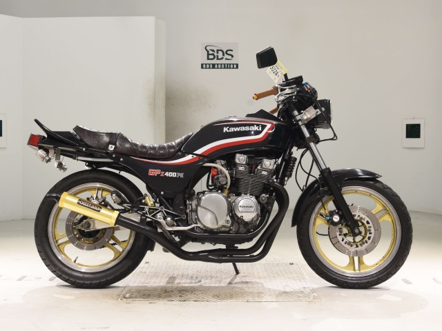 Kawasaki GPZ400