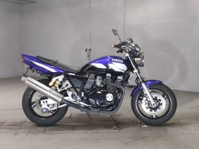 Yamaha XJR400