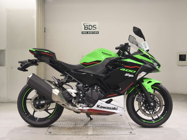 Kawasaki NINJA400