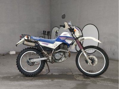 Yamaha SEROW XT225
