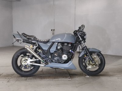 Kawasaki ZRX400
