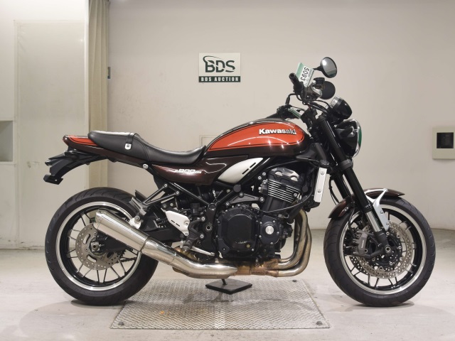 Kawasaki Z900RS