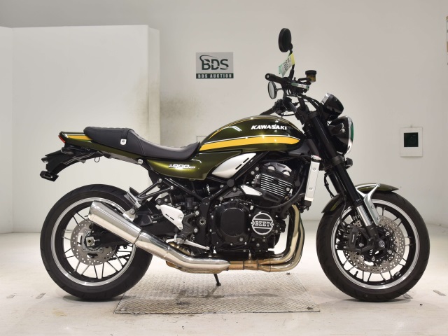 Kawasaki Z900RS