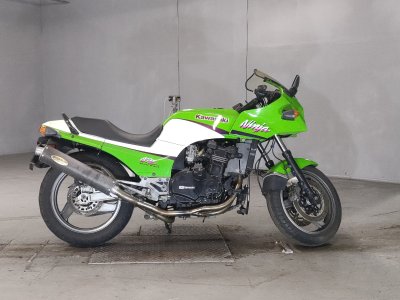 Kawasaki GPZ900R