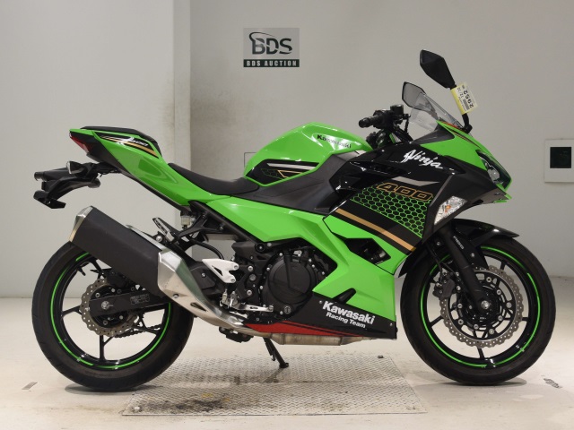 Kawasaki NINJA400