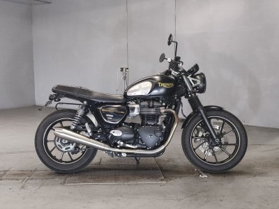 Triumph STREET TWIN 900