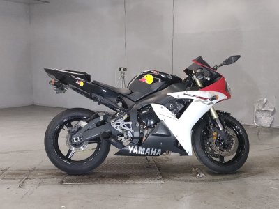 Yamaha YZF-R1