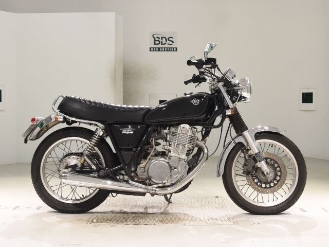Yamaha SR400