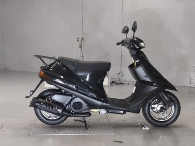 Suzuki ADDRESS V100