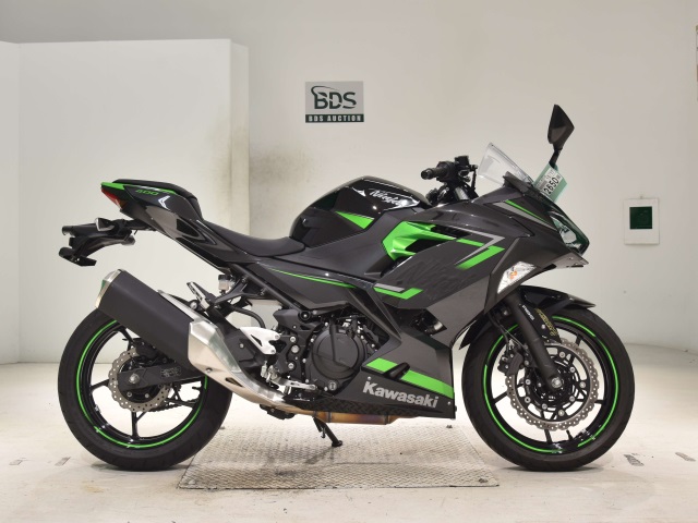 Kawasaki NINJA400