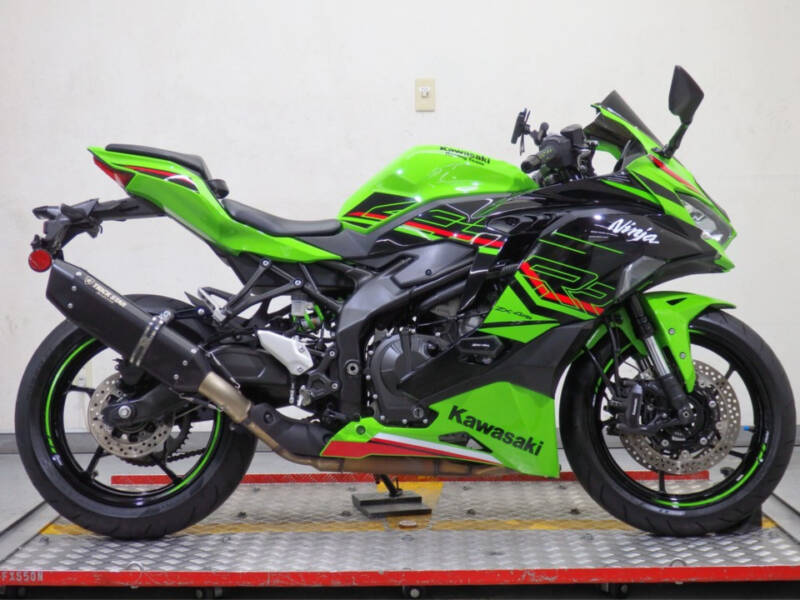 Kawasaki NINJA ZX-4RR