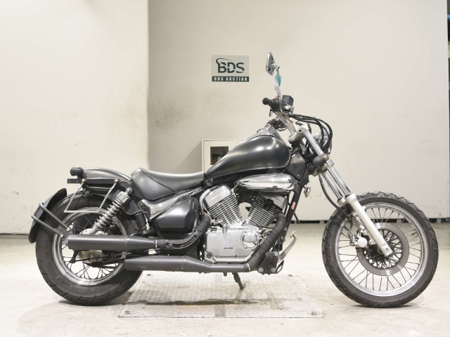 Suzuki INTRUDER 250LC