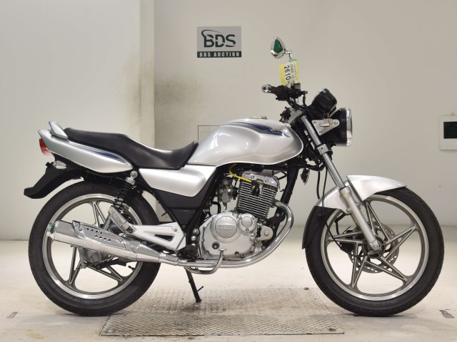 Suzuki EN125