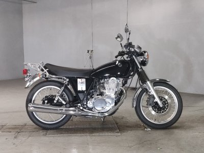 Yamaha SR400