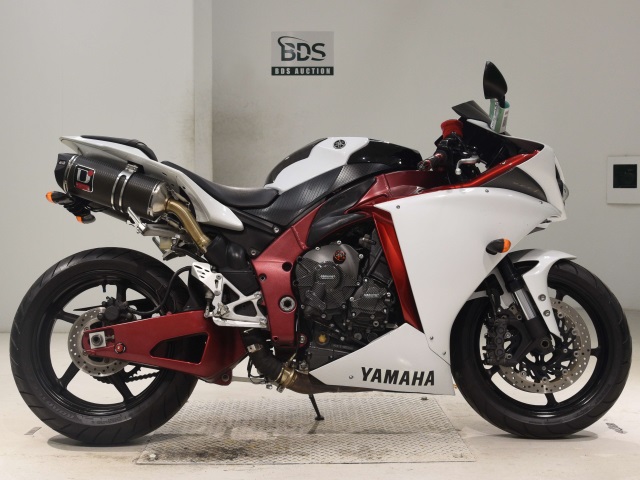 Yamaha YZF-R1