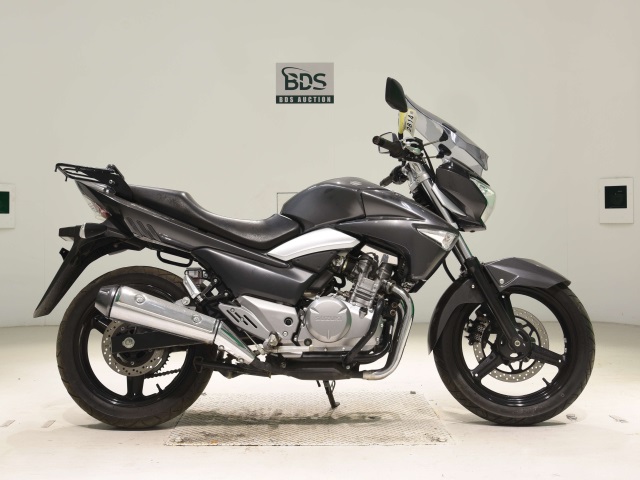 Suzuki GSR250
