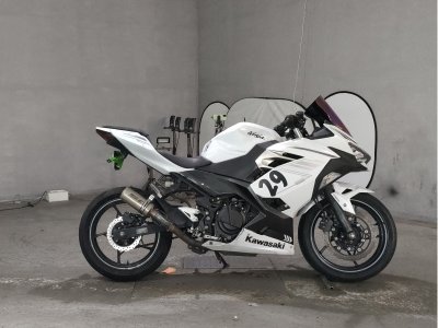 Kawasaki NINJA400