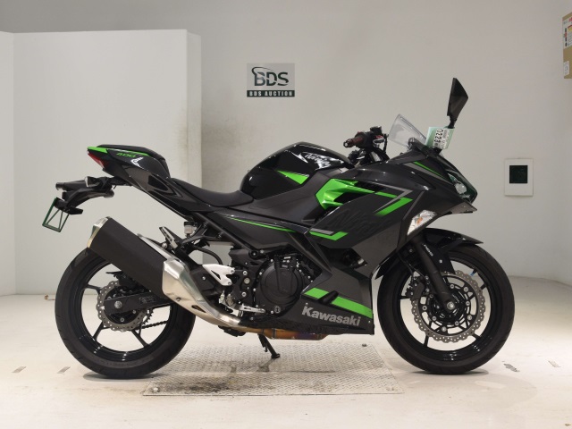 Kawasaki NINJA400