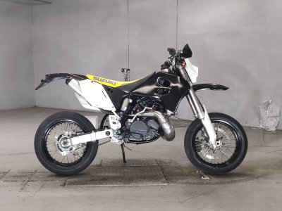 Suzuki RMX250S