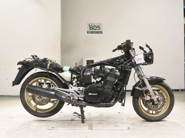 Kawasaki GPZ900R