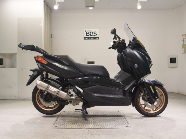Yamaha X-MAX250-2