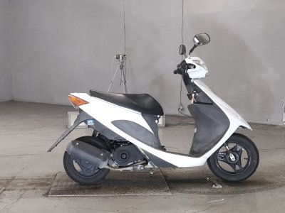 Suzuki ADDRESS V50