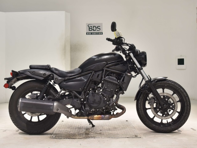 Kawasaki ELIMINATOR400-3